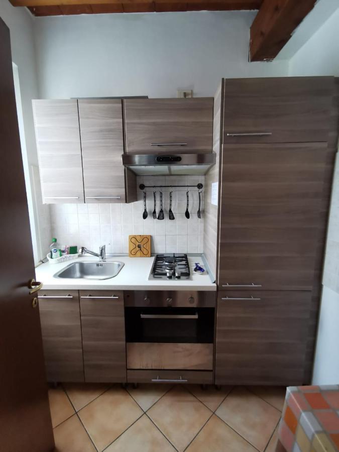 Apartment In The City Center With Self Check-In Parma Ngoại thất bức ảnh